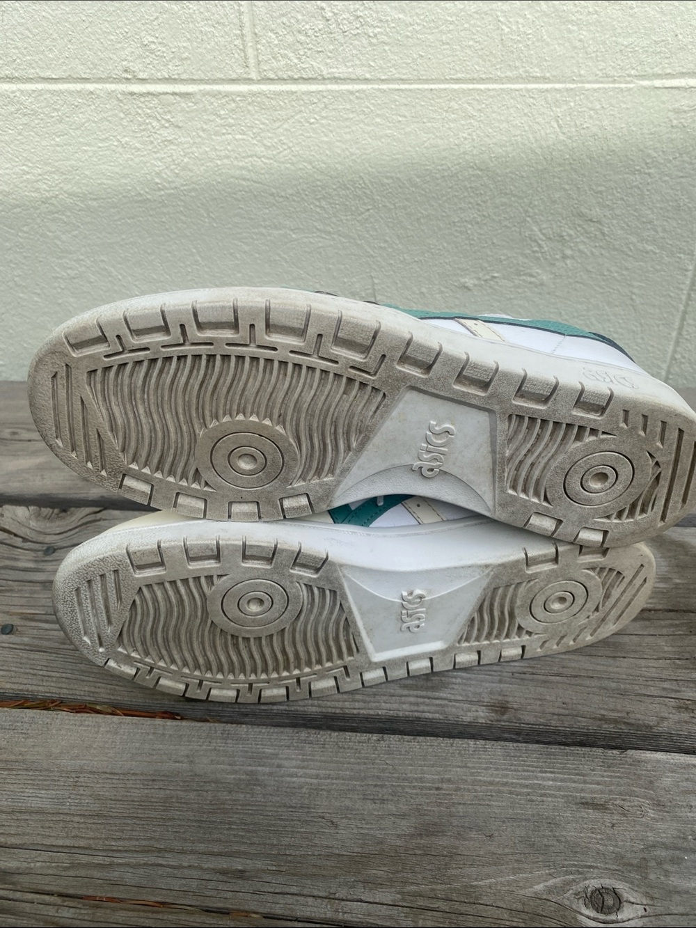 ASICS Japan S Size 9 Women’s Sneakers Aritzia White/Saje EUC - Picture 7 of 15